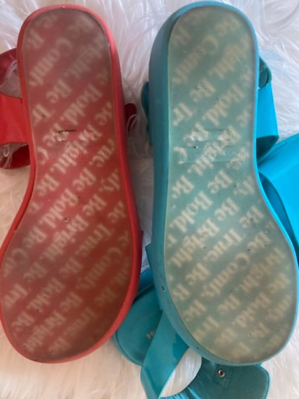 2 Pairs of Fun Hush Puppies Sandals One Red Vinyl the other Turquoise Size 6 - Picture 3 of 4